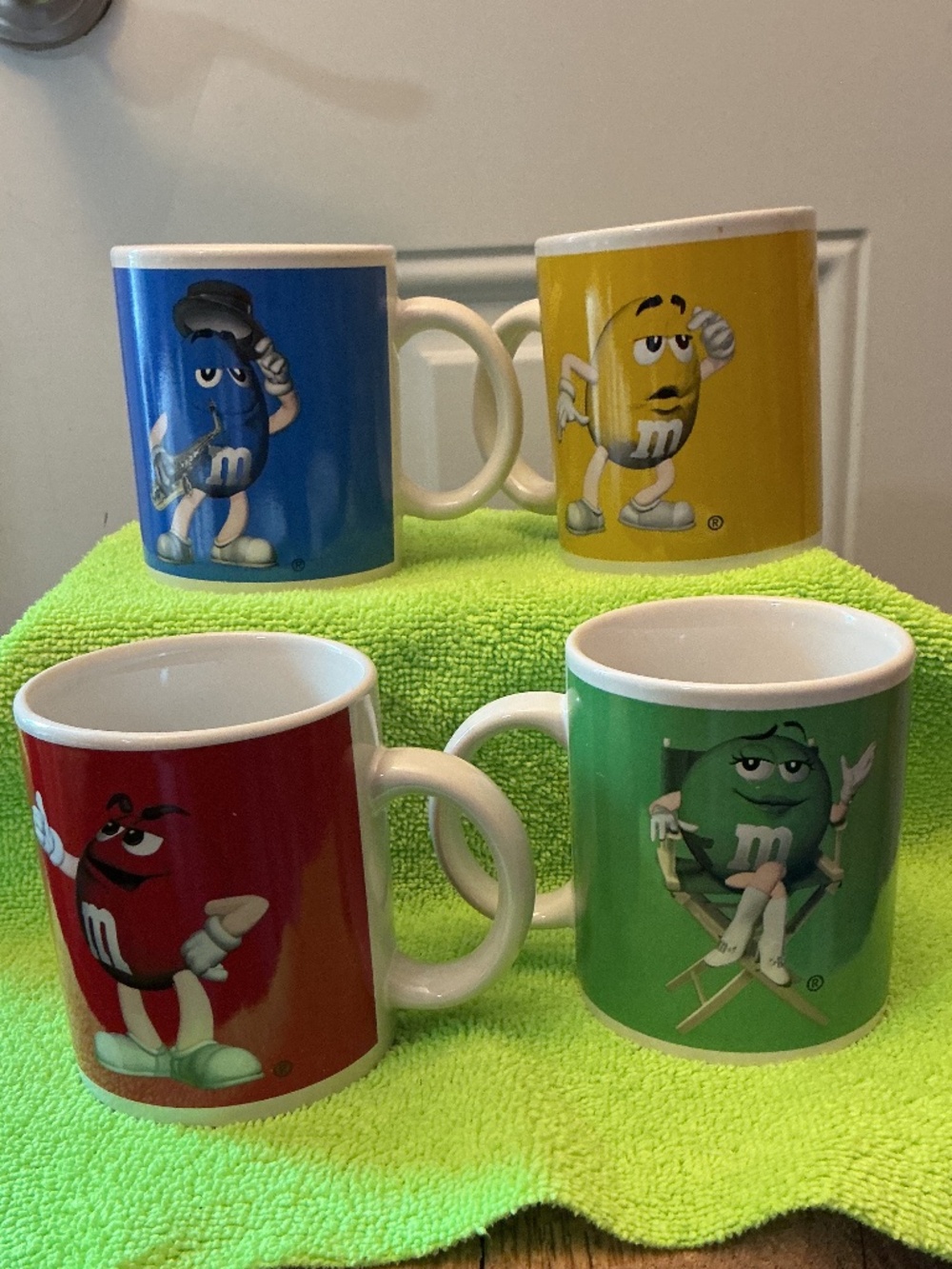 M&M’s Official Mugs Set Of 4 - Green, Blue, Red & Yellow FUN DEAL 11oz M & M